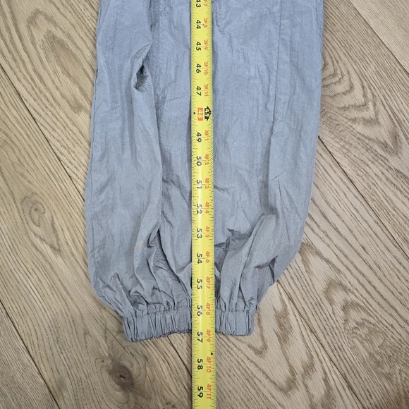 Forever 21 Gray Halographic Sleeveless Cargo Jumpsuit Size Large - Picture 9 of 16